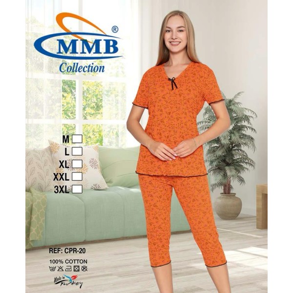 Ensemble de pyjama court fond couleur à fleur pour été